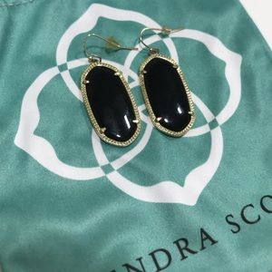 Kendra Scott Elle Earrings in Black